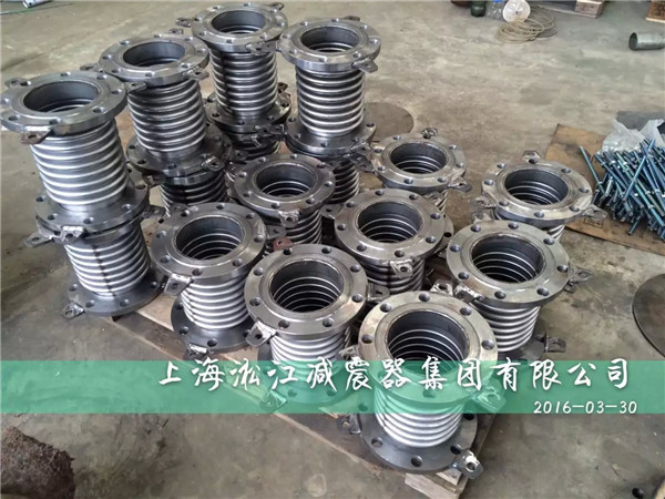 不锈钢波纹补偿器