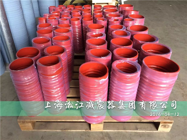 红色非标卡箍式橡胶软连接