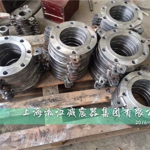 DN150不锈钢波纹补偿器加班生产现场